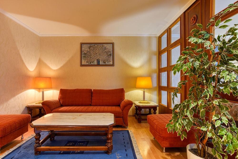 Ff&E Hotel Bavaria Fürth Eksteriør bilde