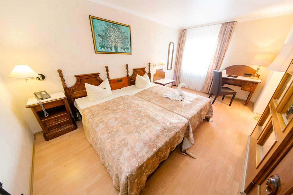 Ff&E Hotel Bavaria Fürth Rom bilde