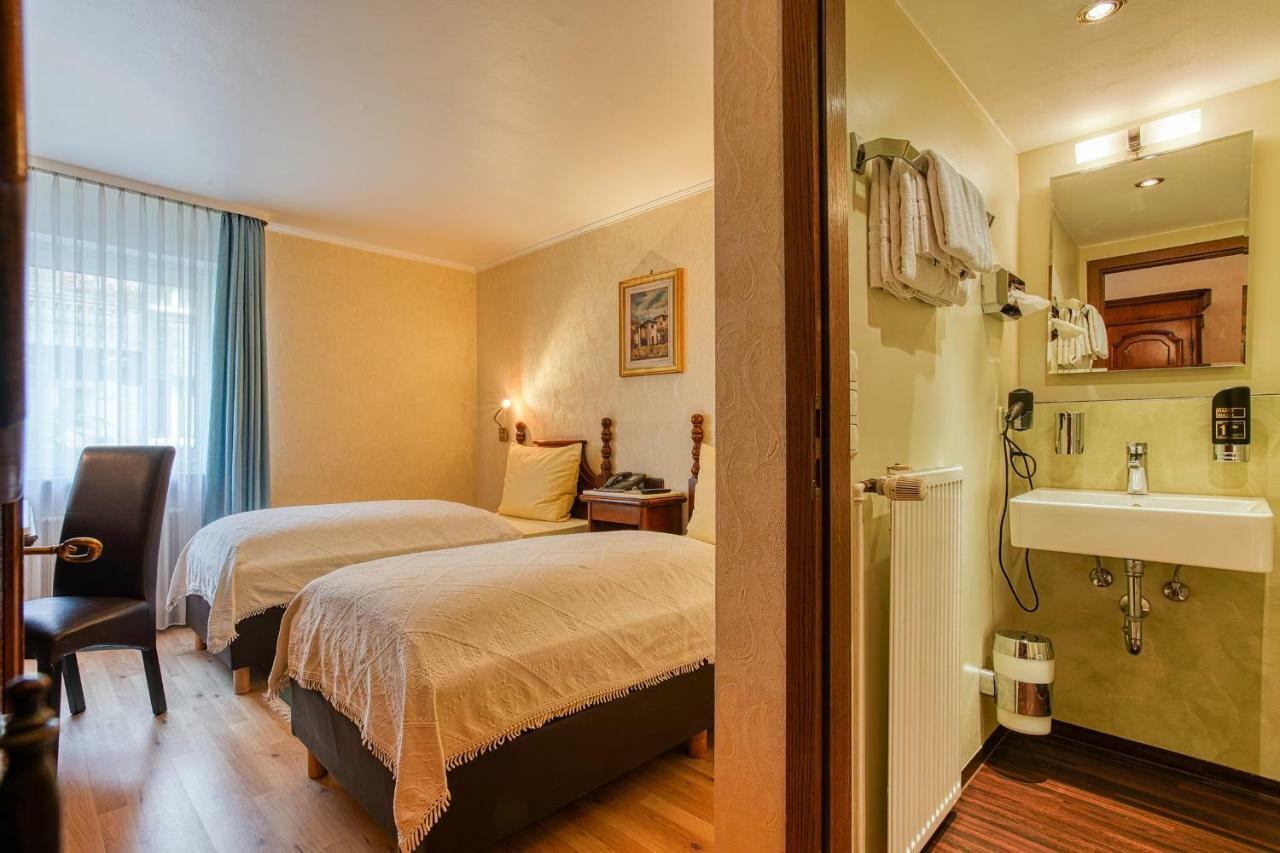 Ff&E Hotel Bavaria Fürth Eksteriør bilde