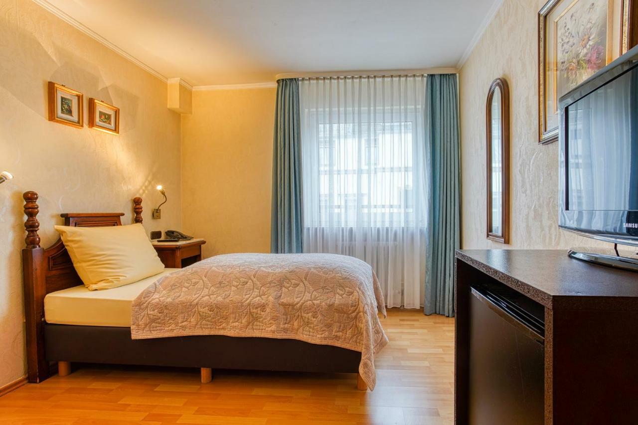 Ff&E Hotel Bavaria Fürth Eksteriør bilde